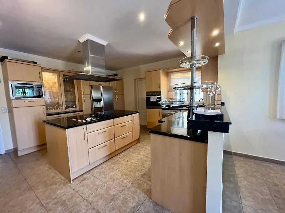 Stunning Villa Perfect For Golf Lovers & Families! Mijas Holiday home