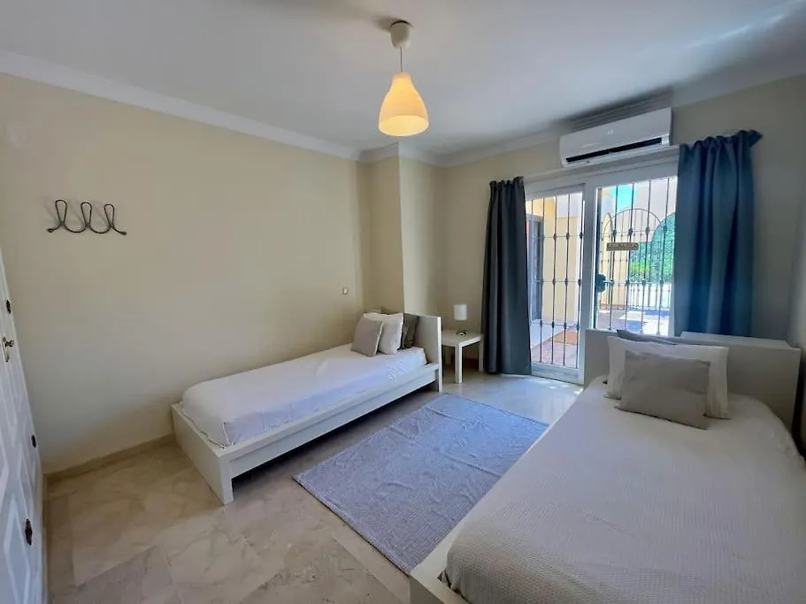 Stunning Villa Perfect For Golf Lovers & Families! Mijas 0*,