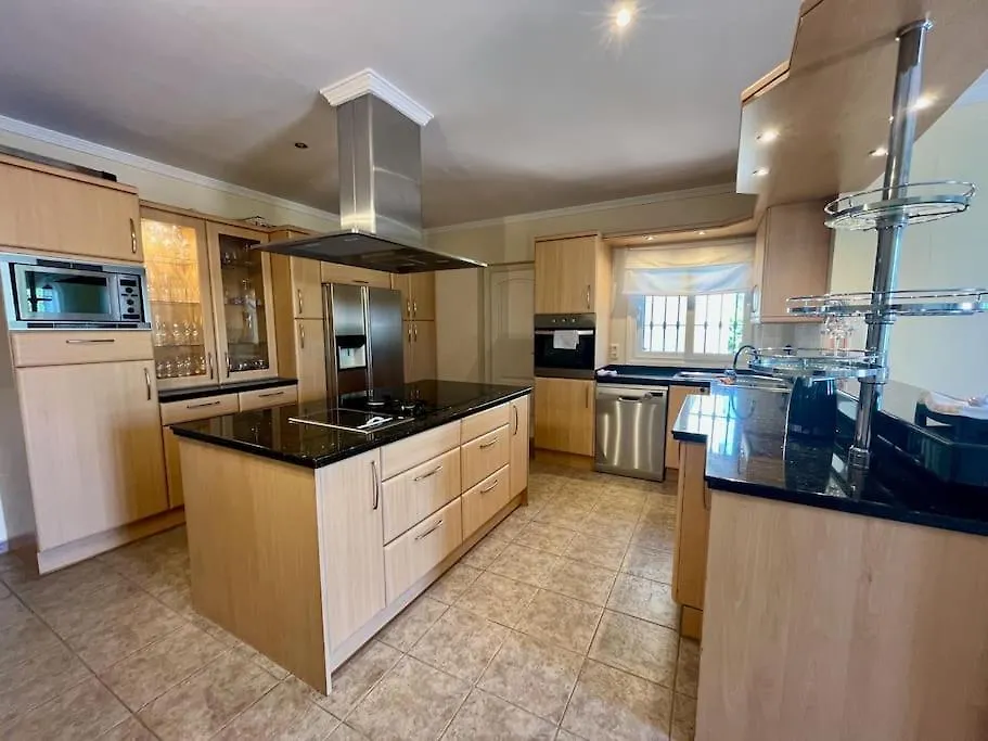 Semesterbostad Stunning Villa Perfect For Golf Lovers & Families! Mijas Spanien