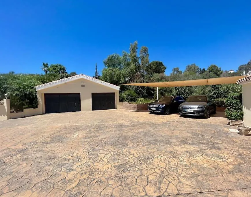 Stunning Villa Perfect For Golf Lovers & Families! Mijas 0*,