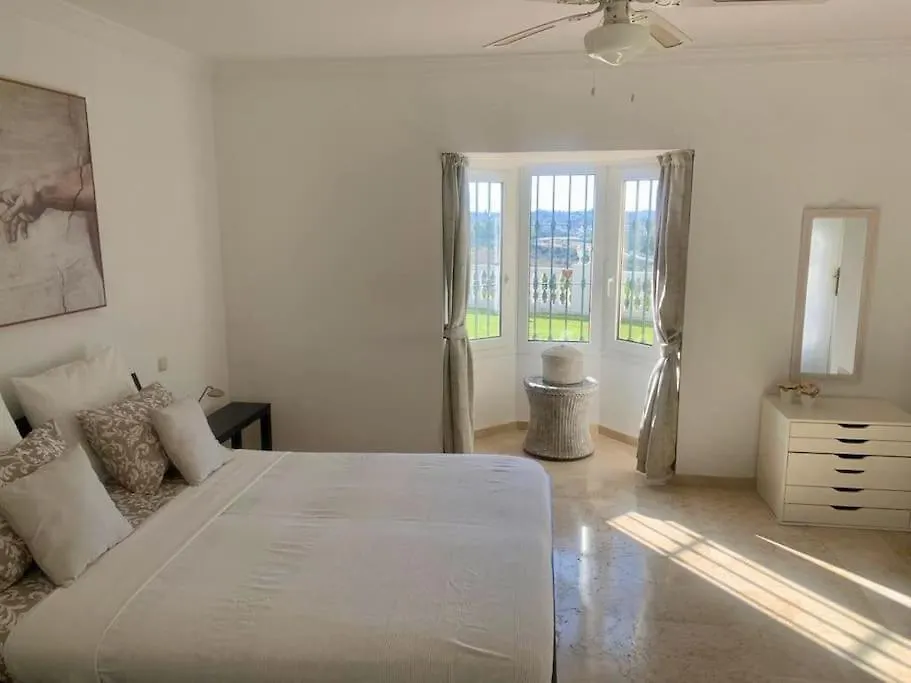 Semesterbostad Stunning Villa Perfect For Golf Lovers & Families! Mijas Spanien